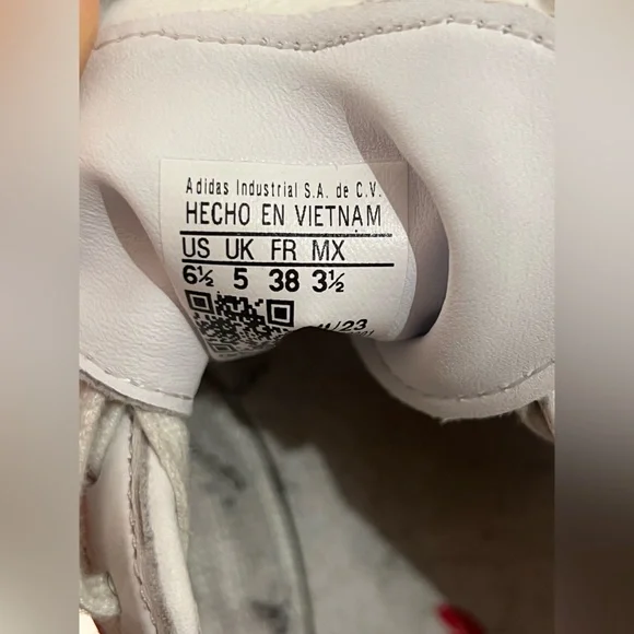 Adidas Samba Red and White Sneakers - Picture 5 of 8